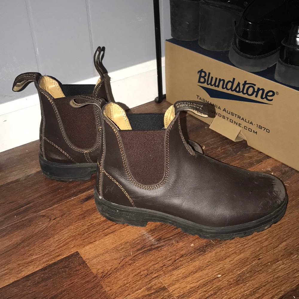 Brown Blundstone 500s